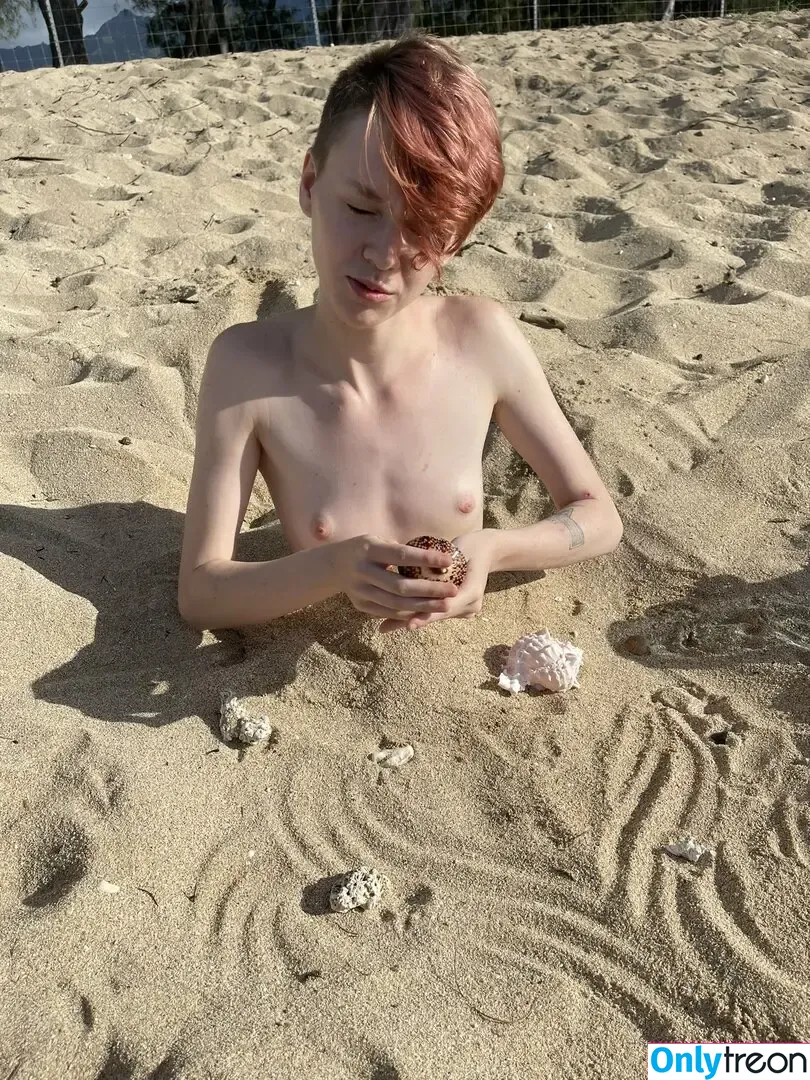 daringdolly nude photo #0128 (daintydolly2002 / dollyred2002)