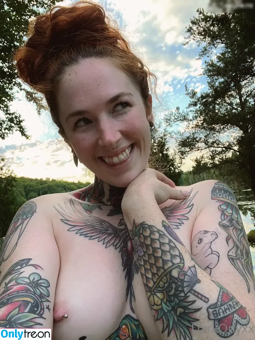 darkonyxx nude photo #0004 (darkonyxx)