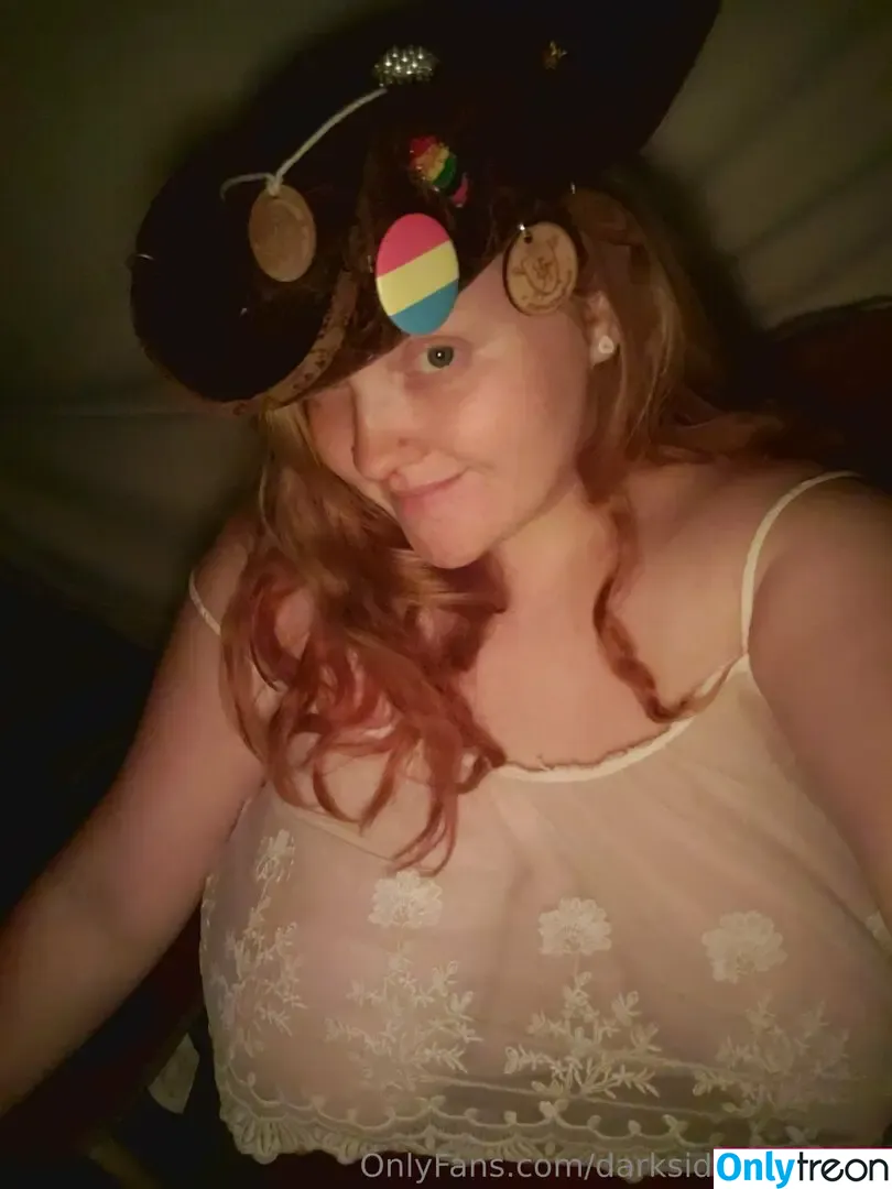 darksideoflittlered nude photo #0100 (darksideoflittlered)