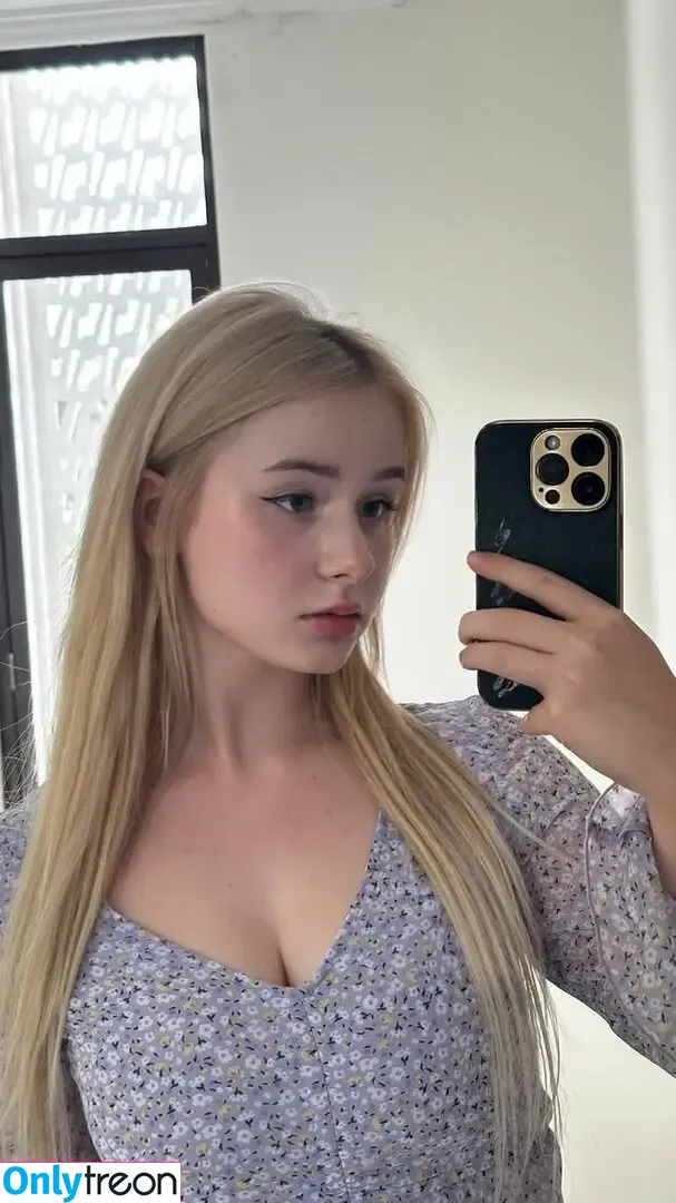 Dasha Gartman / BuleBarbie nude photo #0008 (Dasha Gartman / bulebarbie_official)