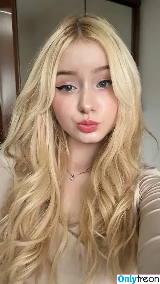 Dasha Gartman / BuleBarbie nude photo #0025 (Dasha Gartman / bulebarbie_official)