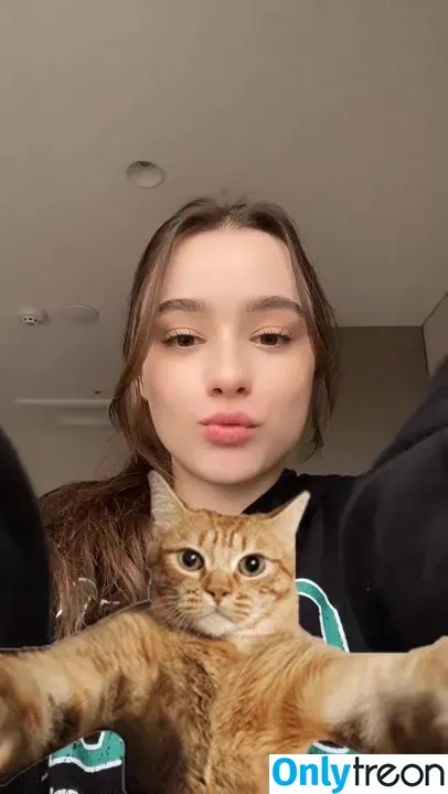 Dasha Tarab nude photo #0001 (taaarannn)
