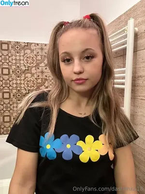 dashenka18 / dasha_dasha_18_ фото голая #0039
