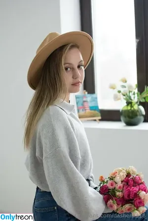dashenka18 / dasha_dasha_18_ фото голая #0048