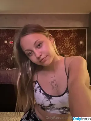 dashenka18 / dasha_dasha_18_ фото голая #0054