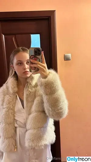 dashenka18 / dasha_dasha_18_ фото голая #0102