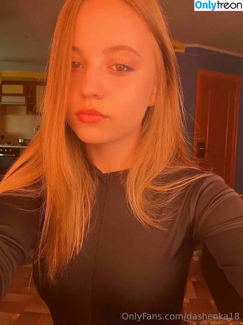 dashenka18 nude photo #0001 (dasha_dasha_18_)