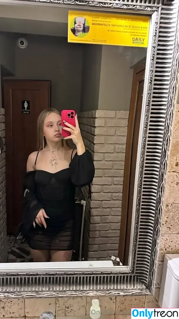 dashenka18 nude photo #0124 (dasha_dasha_18_)