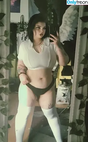  nude photo #0004