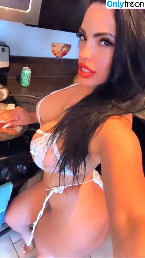 Dayami Padron nude photo #0043 (dayamipadronmusic)