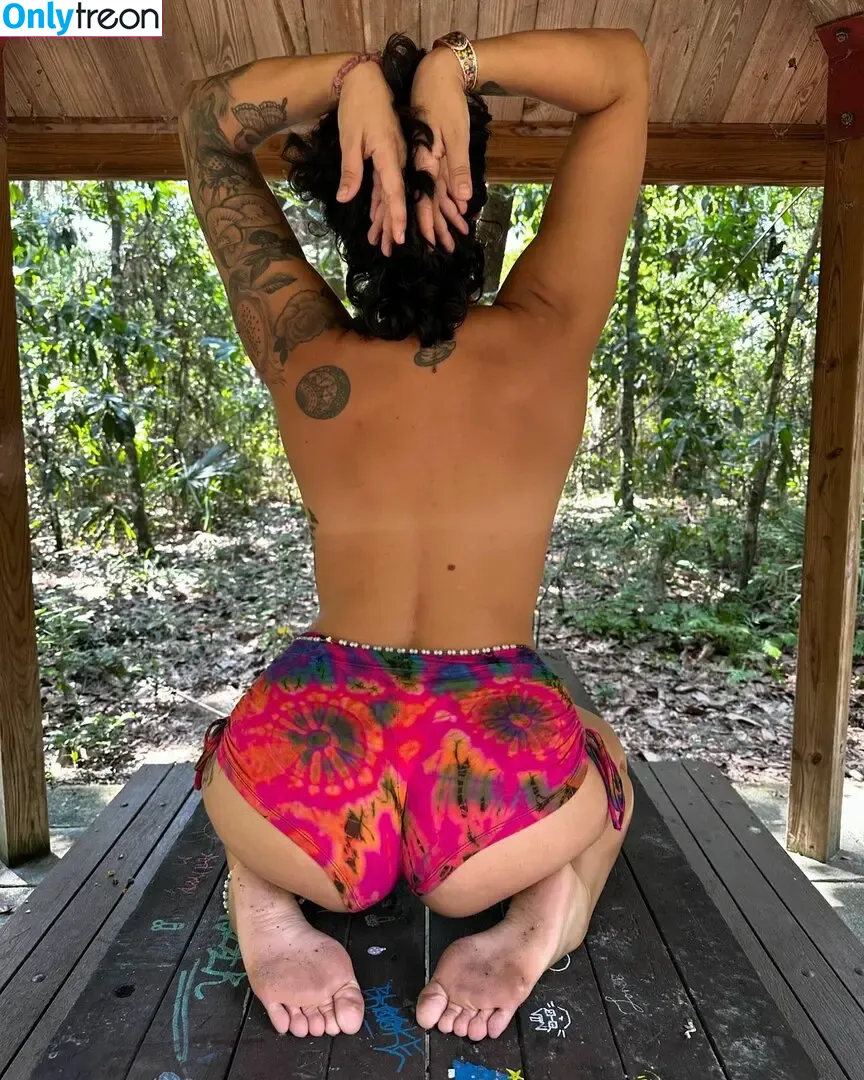 Dazie Sometimes nude photo #0011 (daziesometimes)