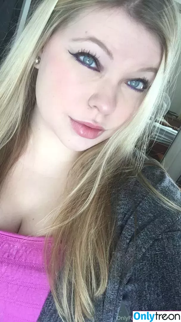 dddstaciie голая photo #0034 (ddynastie)