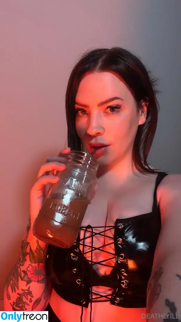 deathlyill nude photo #0060 (deathly.illl / deathlyill_ttv)