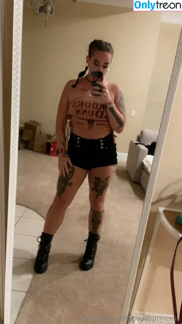 deathprincess nude photo #0007 (death.princess_)