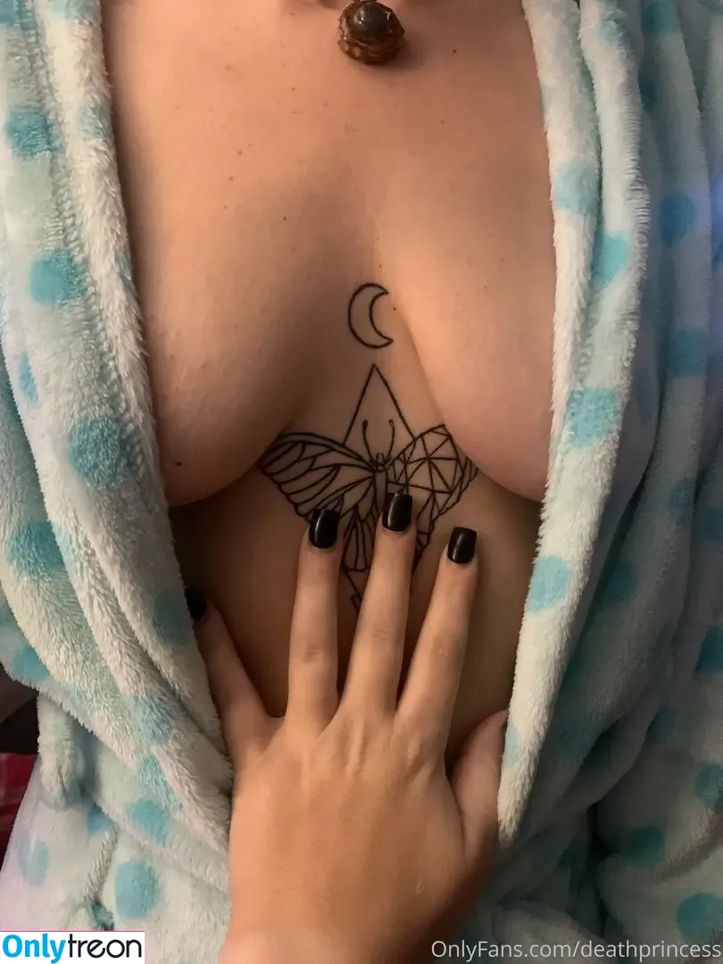 deathprincess nude photo #0034 (death.princess_)