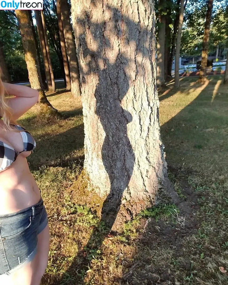 Debbie nude photo #0183 (djeannie / djeanniefstar / pnwdebs)