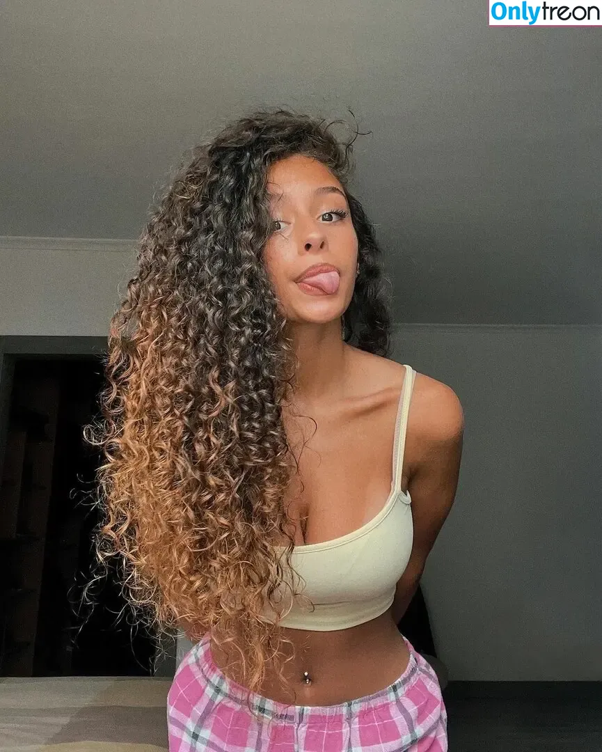 Débora Gomes голая photo #0148 (Debora Gomes / deboragoomesoficial / deborategomes)