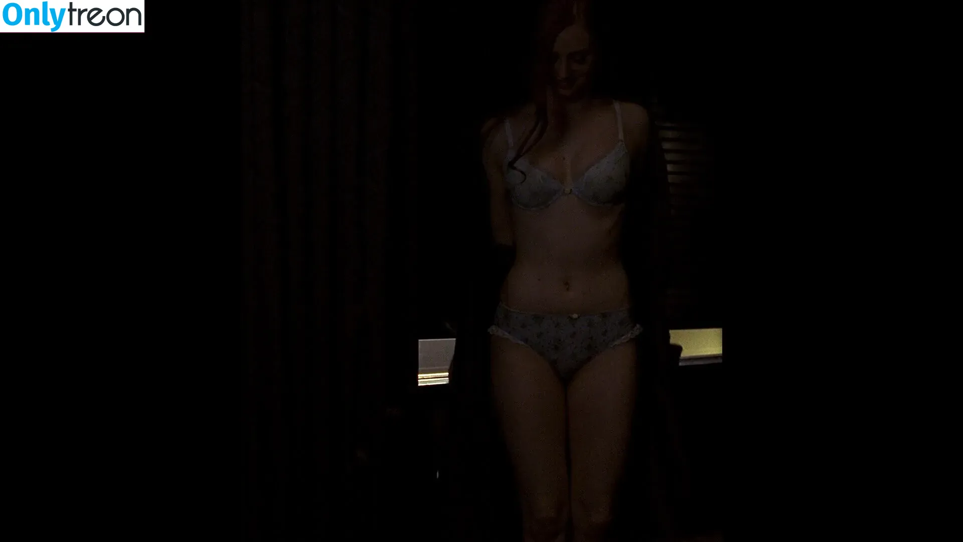 Deborah Ann Woll голая photo #0002 (deborahannwoll)