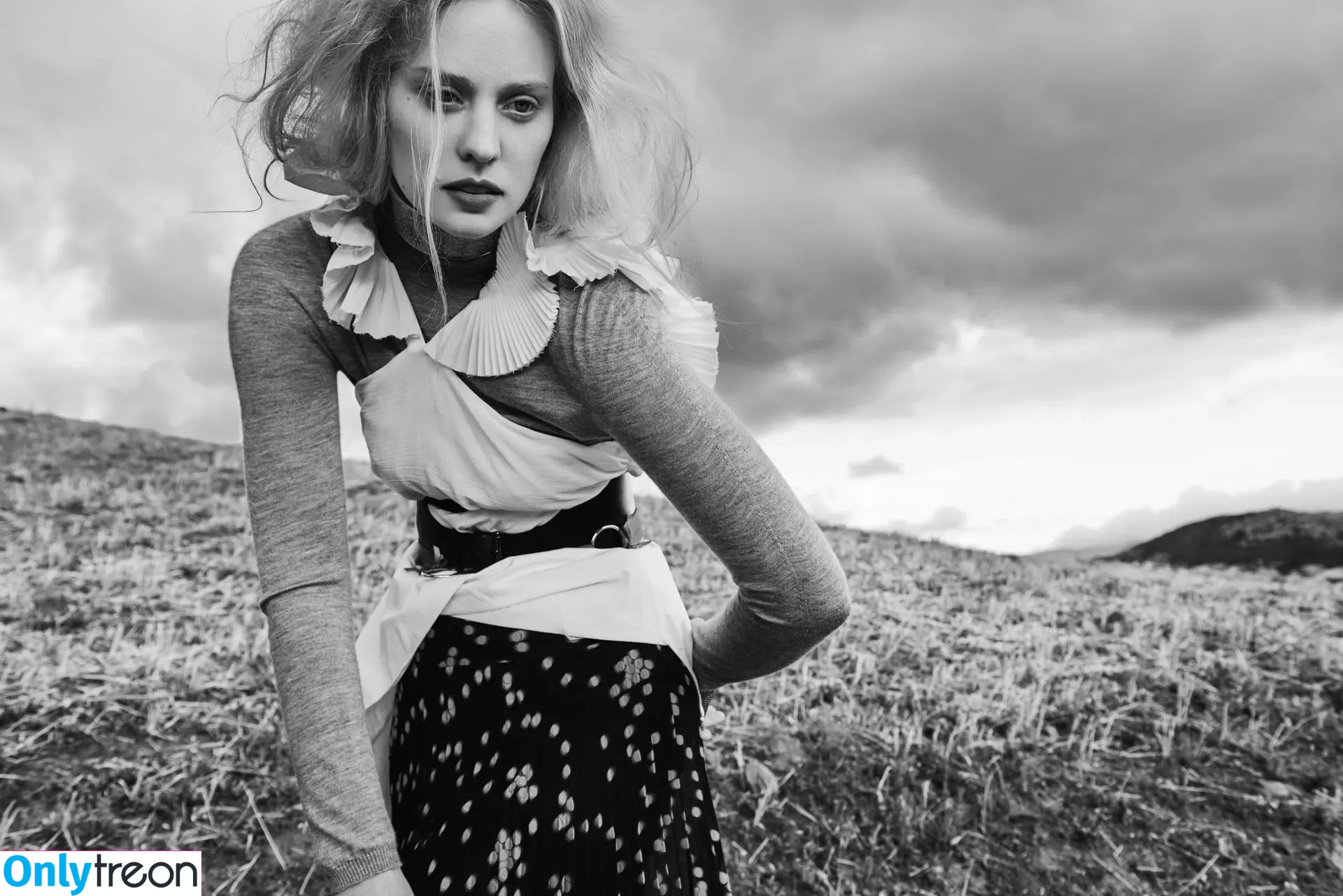 Deborah Ann Woll голая photo #0049 (deborahannwoll)
