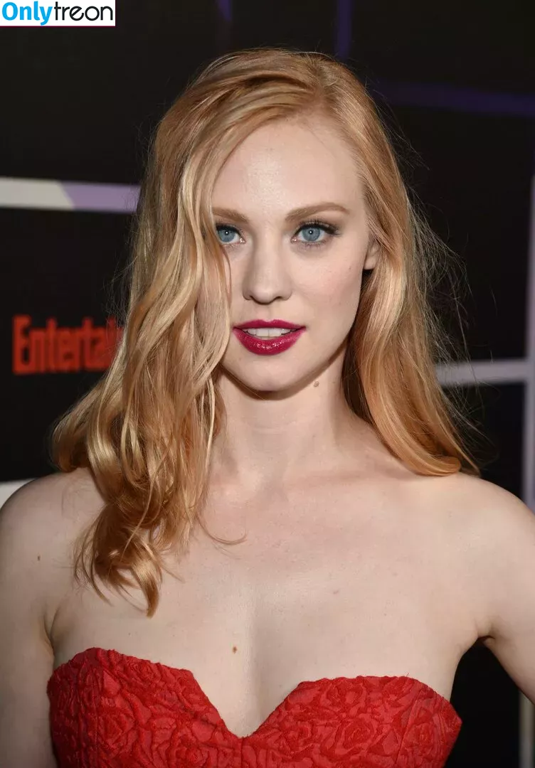 Deborah Ann Woll голая photo #0219 (deborahannwoll)