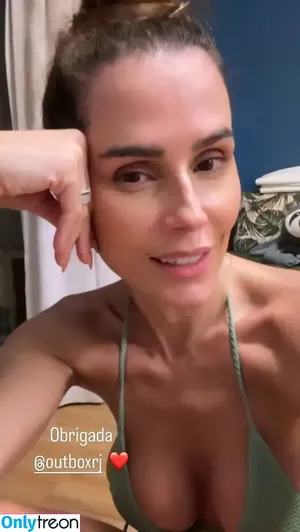 Deborah Secco / dedesecco nude photo #1748
