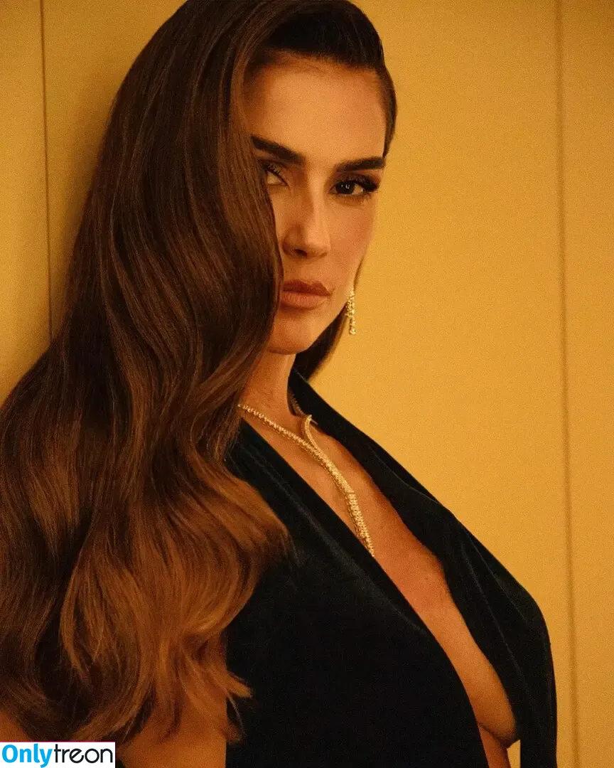 Deborah Secco голая photo #2118 (dedesecco)
