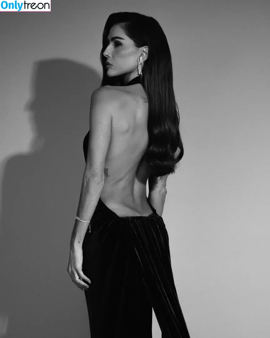 Deborah Secco nude photo #2121 (dedesecco)