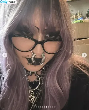 Decayingdaf / baddiegoth / baddiesgoth nude photo #0001