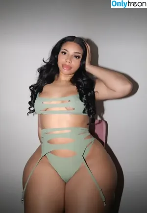 dee.lanee / itsdeelane nude photo #0015