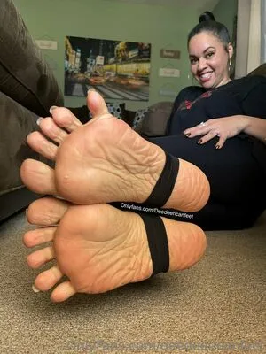deedeericanfeet / deeedeeerican фото голая #0119