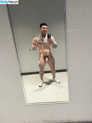 deek_aesthetic / derek.isthebae nude photo #0100