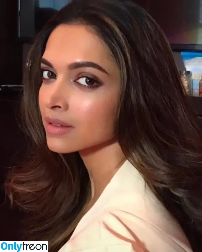 Deepika Padukone nude photo #0063 (deepikapadukone)