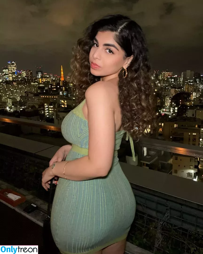 Deevaxo nude photo #0067 (nikocadoavocado)