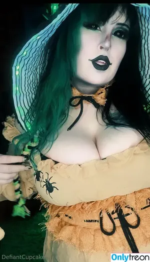 DefiantCupcake / DefiantCupCakeOfficial / WonkyWandTavern фото голая #0005