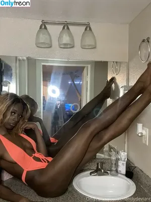 defiantlydeviant / haitiansilk nude photo #0016