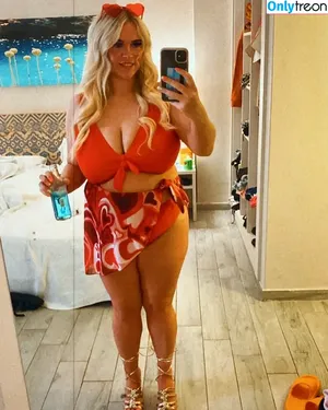 Demi 34JJ / ddlovato / demidollarzzz nude photo #0004