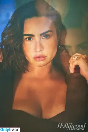 Demi Lovato / ddlovato nude photo #0645
