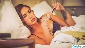 Demi Lovato / ddlovato nude photo #0648