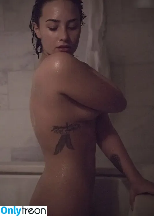 Demi Lovato nude photo #0613 (ddlovato)