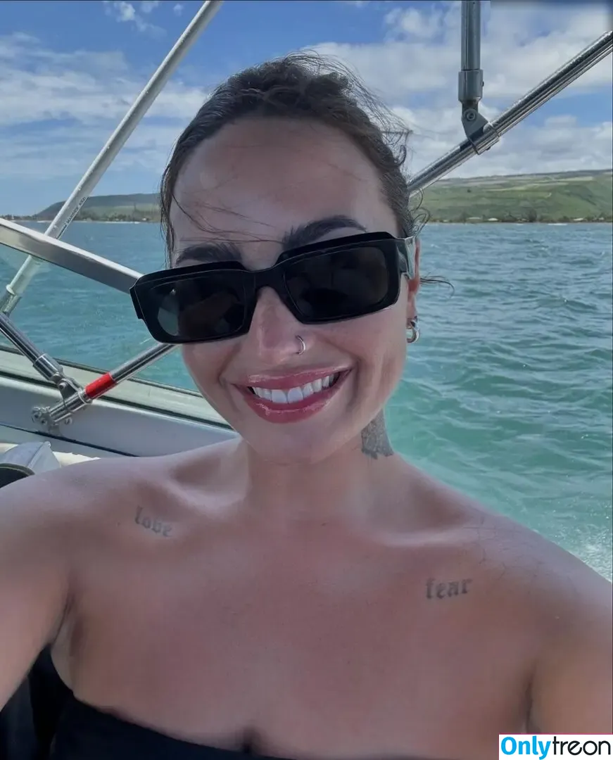 Demi Lovato nude photo #0617 (ddlovato)