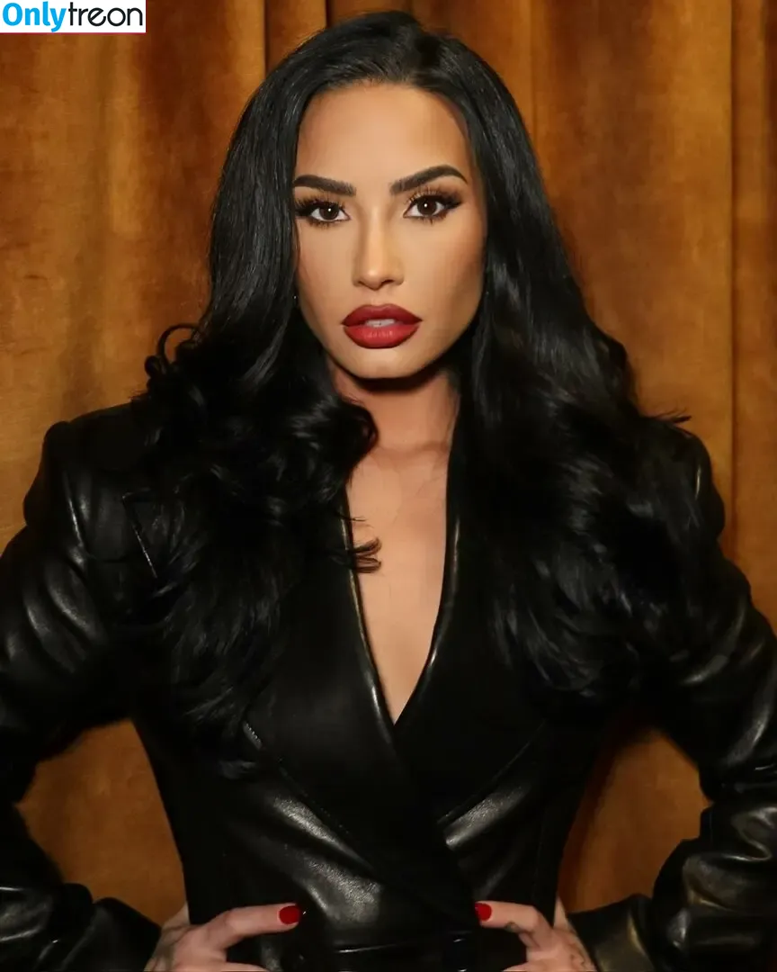 Demi Lovato nude photo #0892 (ddlovato / demi_lovato)