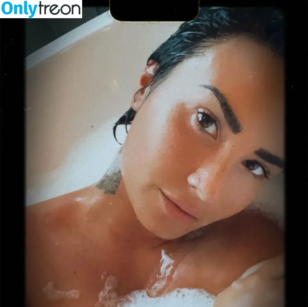 Demi Lovato голая photo #0923 (ddlovato / demi_lovato)