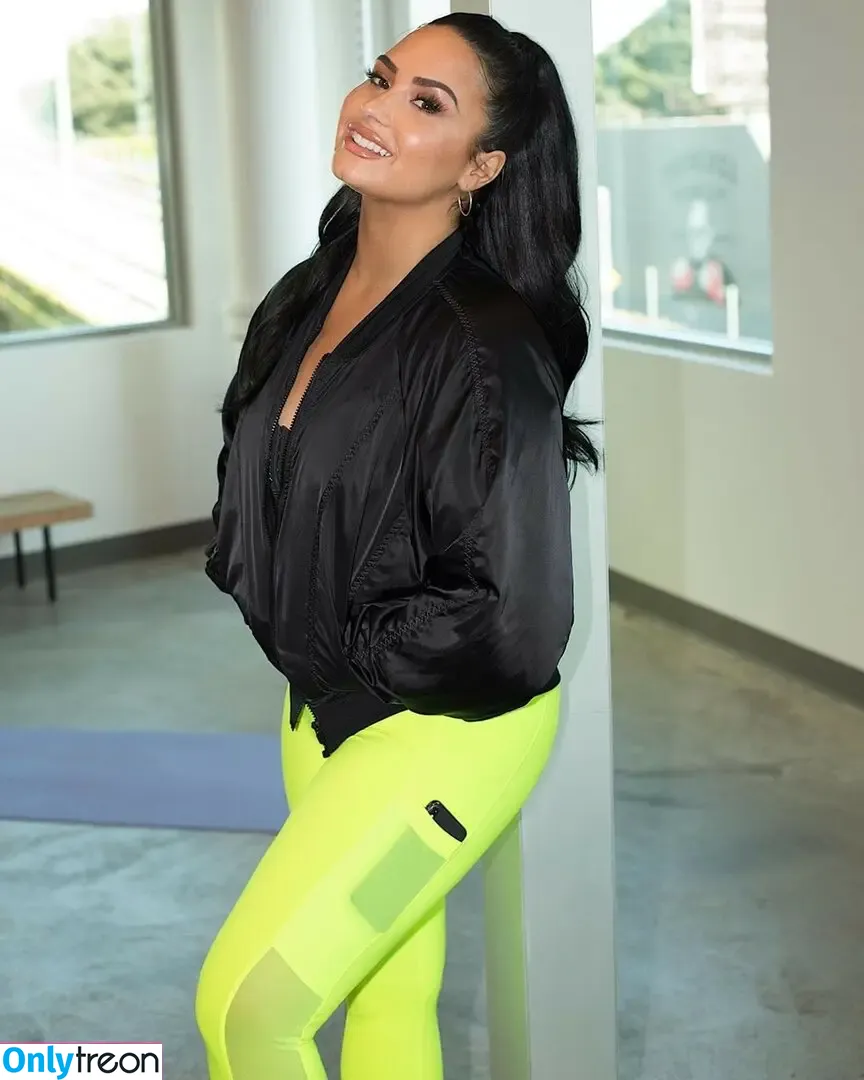 Demi Lovato голая photo #0929 (ddlovato / demi_lovato)