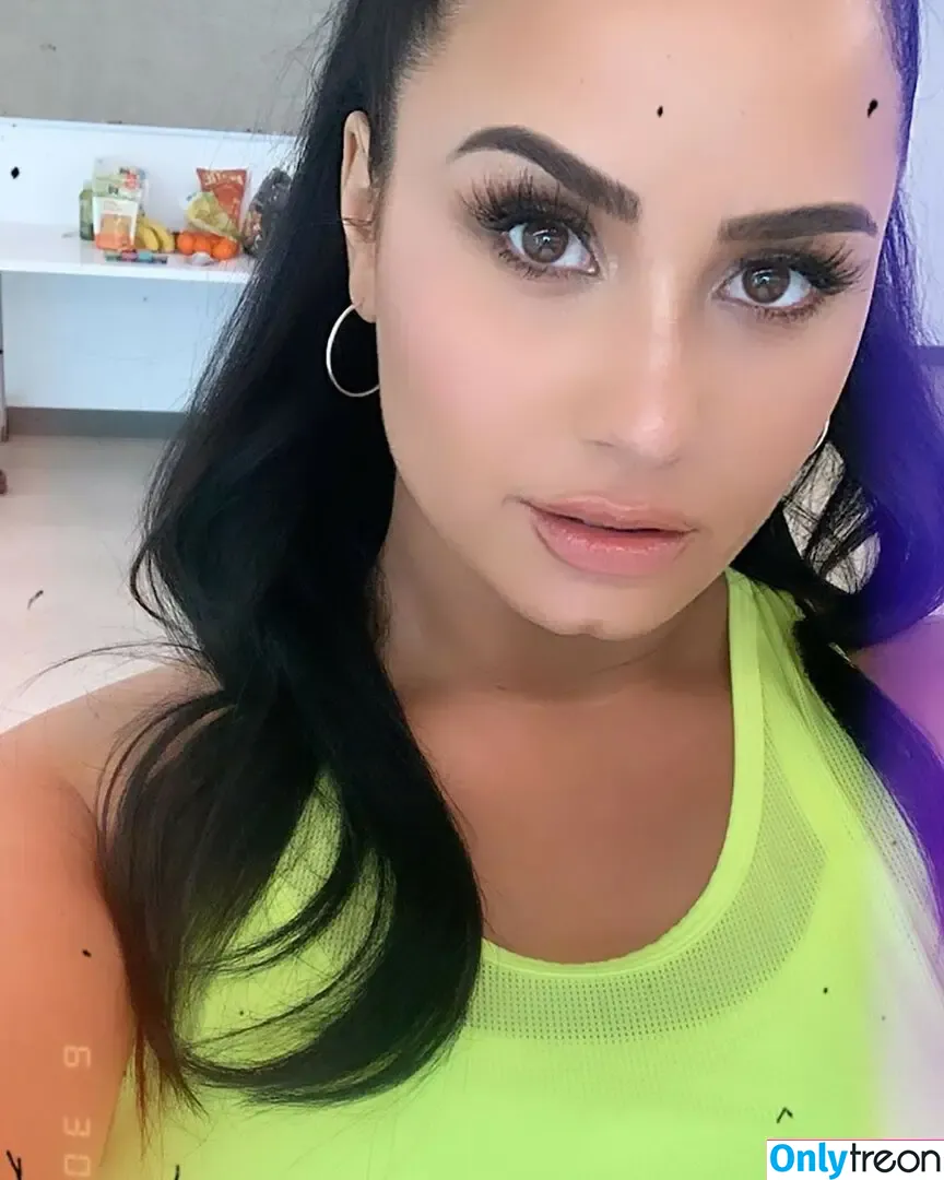 Demi Lovato голая photo #0931 (ddlovato / demi_lovato)