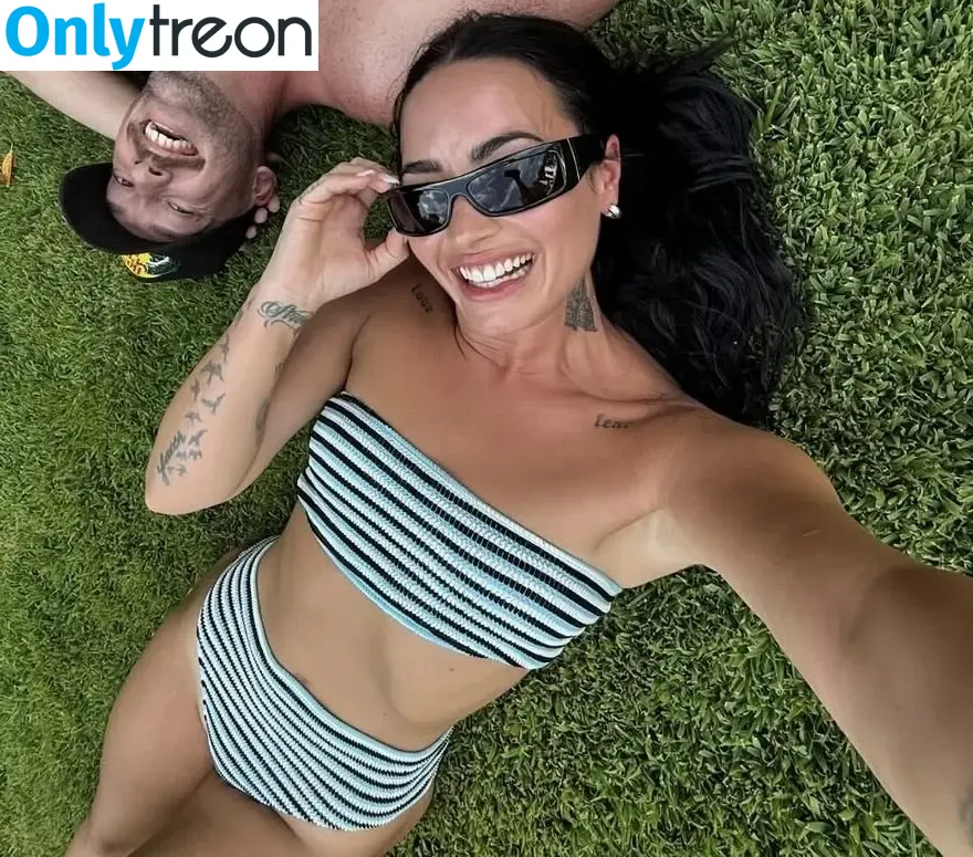Demi Lovato nude photo #0985 (ddlovato)