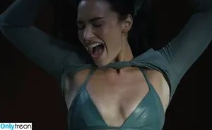 Demi Lovato / ddlovato nude photo #1015