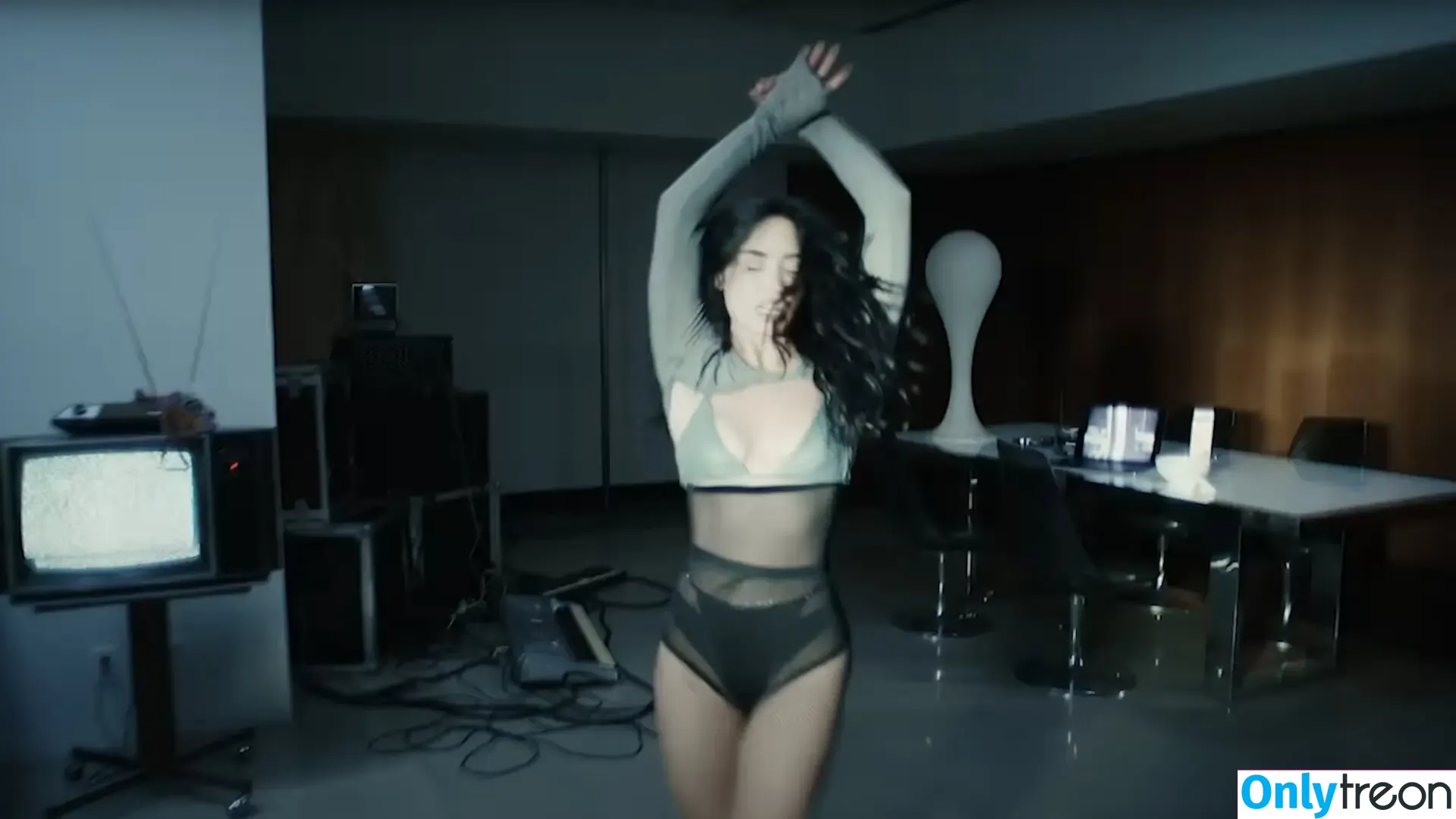 Demi Lovato nude photo #1011 (ddlovato)