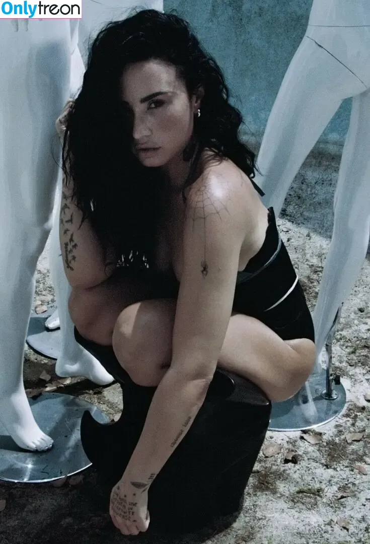 Demi Lovato nude photo #1055 (ddlovato)