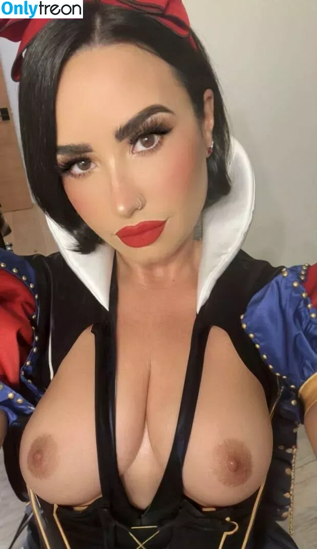 Demi Lovato Ai Porn голая photo #0008 (ddlovato)