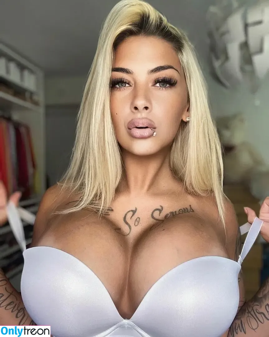 Deminecka nude photo #0150 (Denisa B.)
